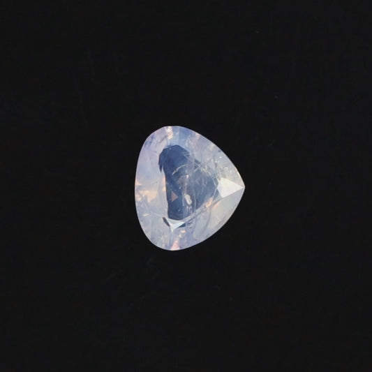 Glowing 3.9ct Kashmir Sapphire
