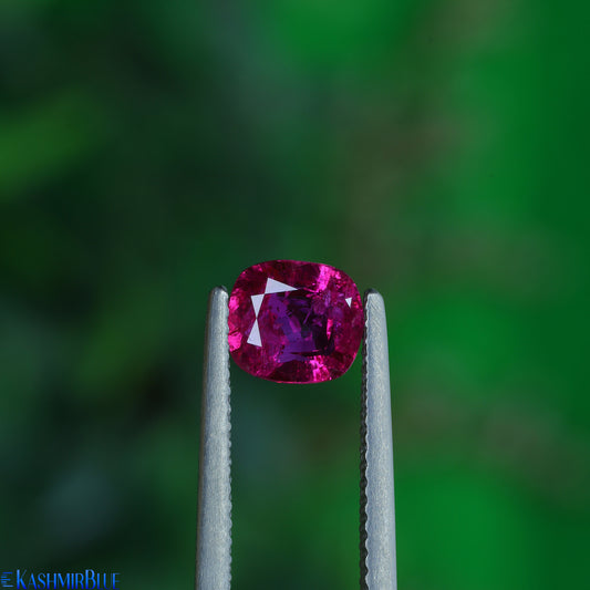 Pinkish Red Ruby No Heat