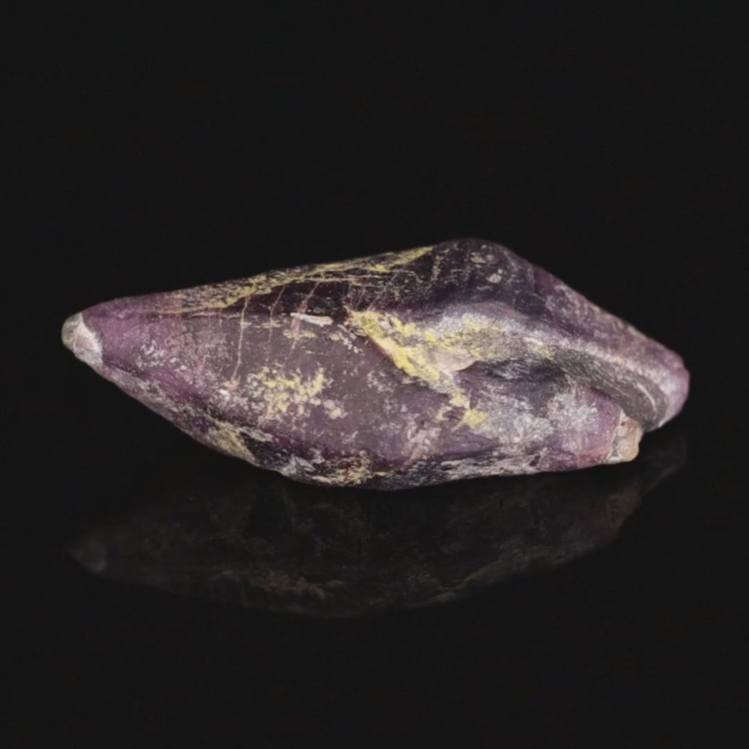 29ct Bipyramid Kashmir Pakistan Purple Red Ruby