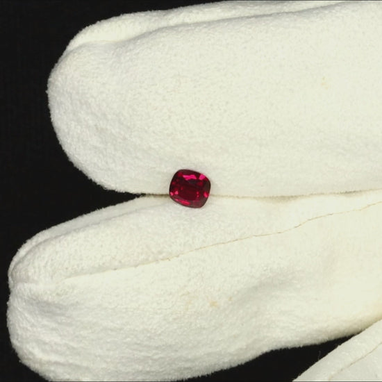 Gem Vivid Red No Heat Ruby
