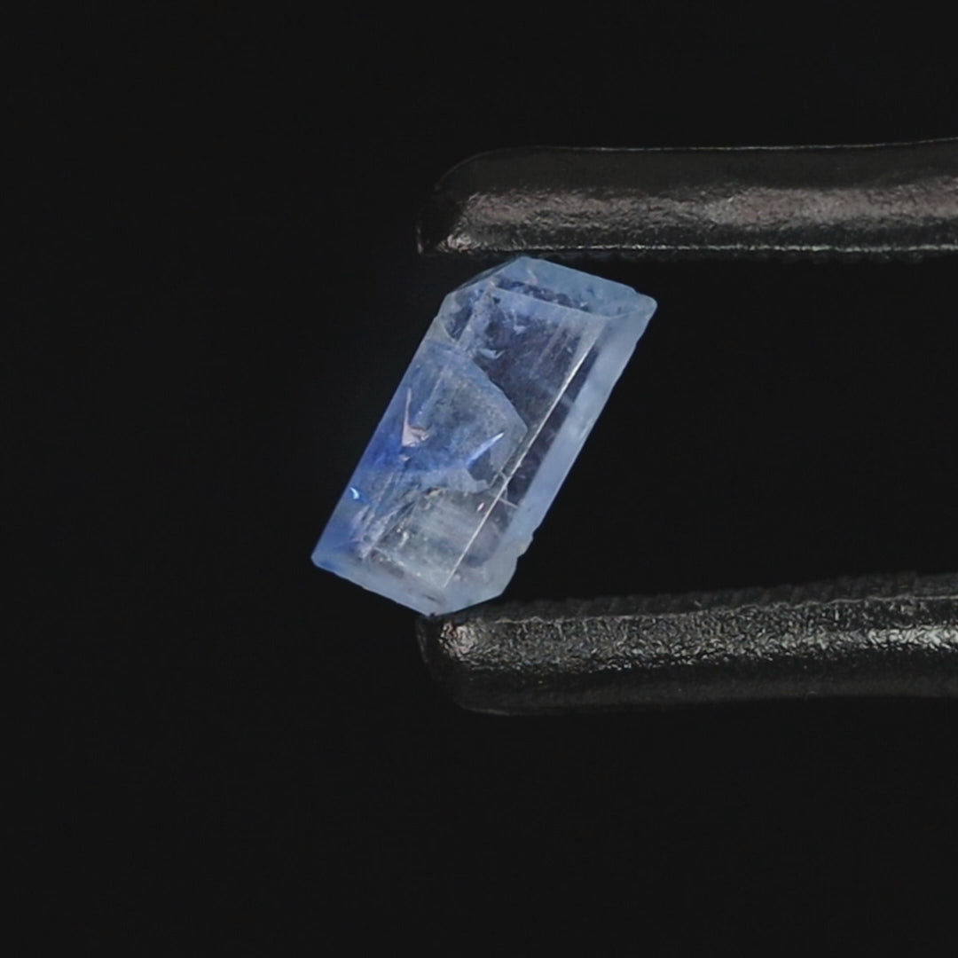 1.6ct Natural Twin Kashmir