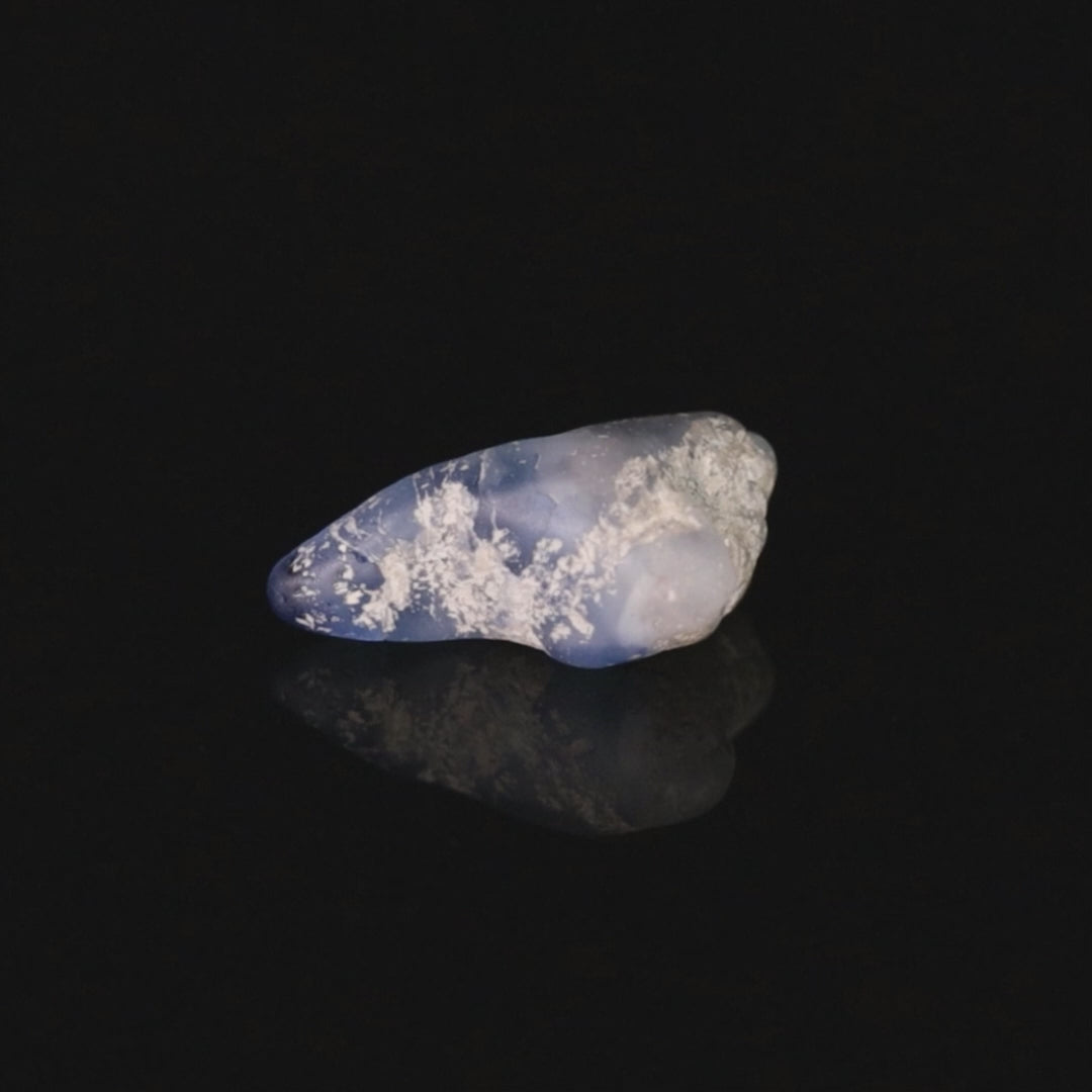 7ct Kashmir Dog-tooth Crystal