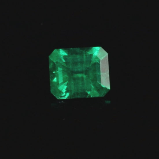 Certified Colombian No Oil Emerald 