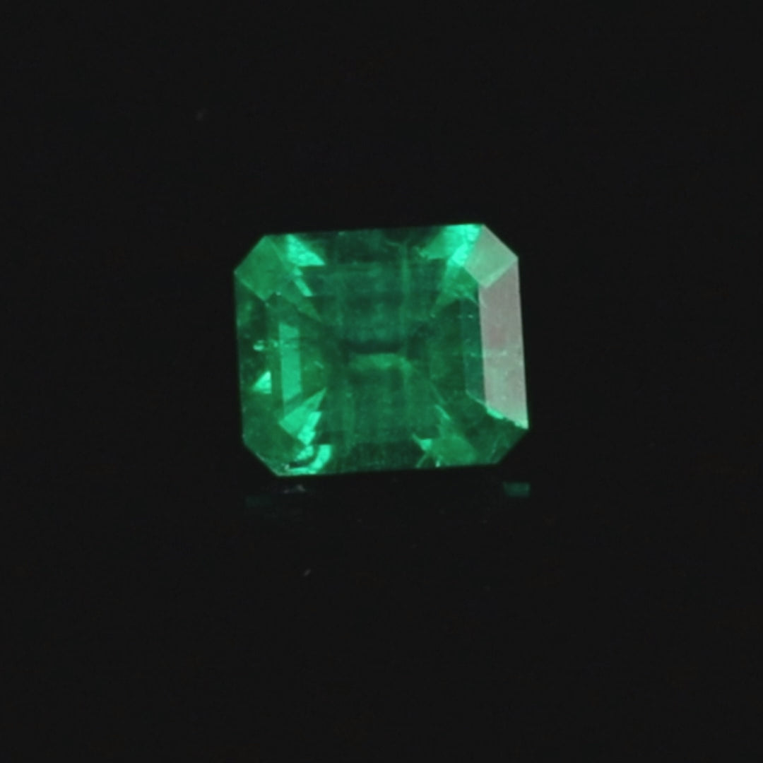 Certified Colombian No Oil Emerald 