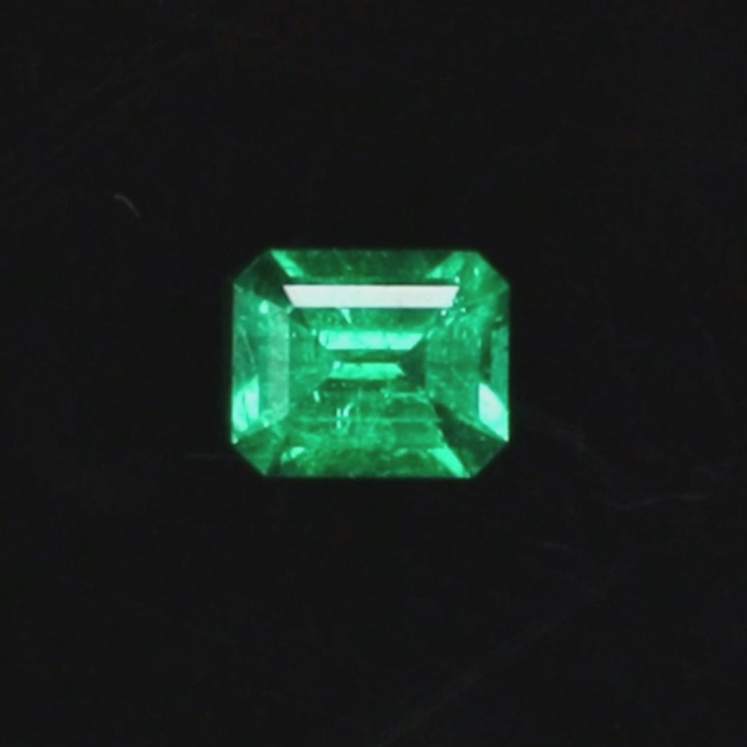 0.75ct Colombian emerald cut muzo